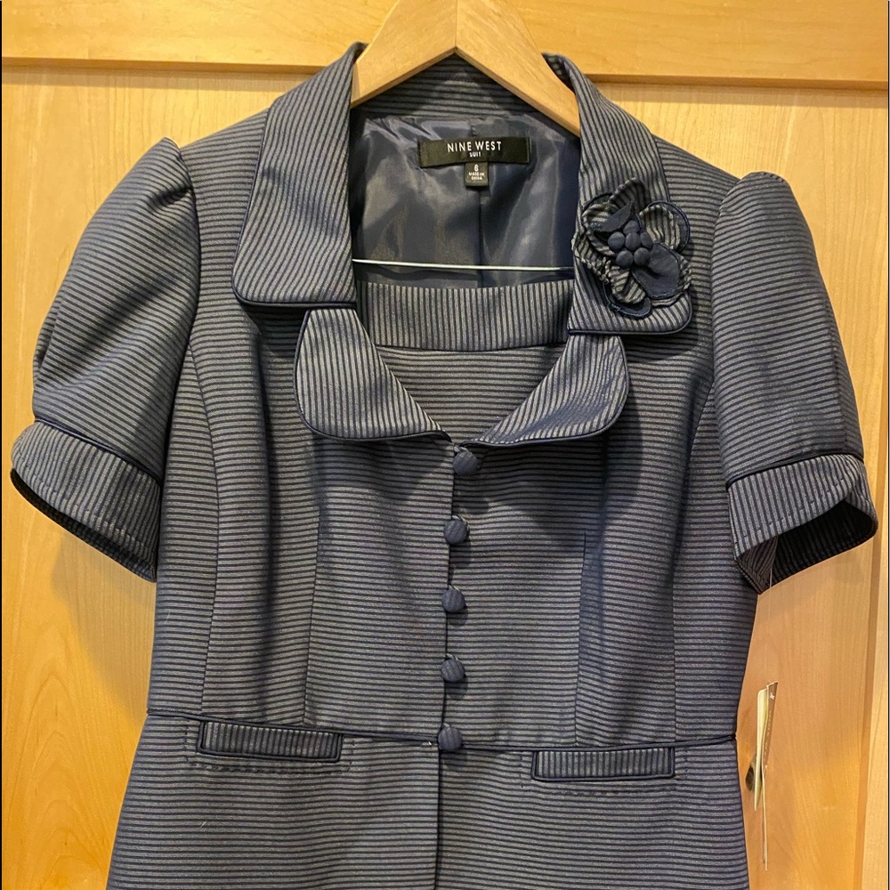 So damn cute- nine west suit, NWT size 6